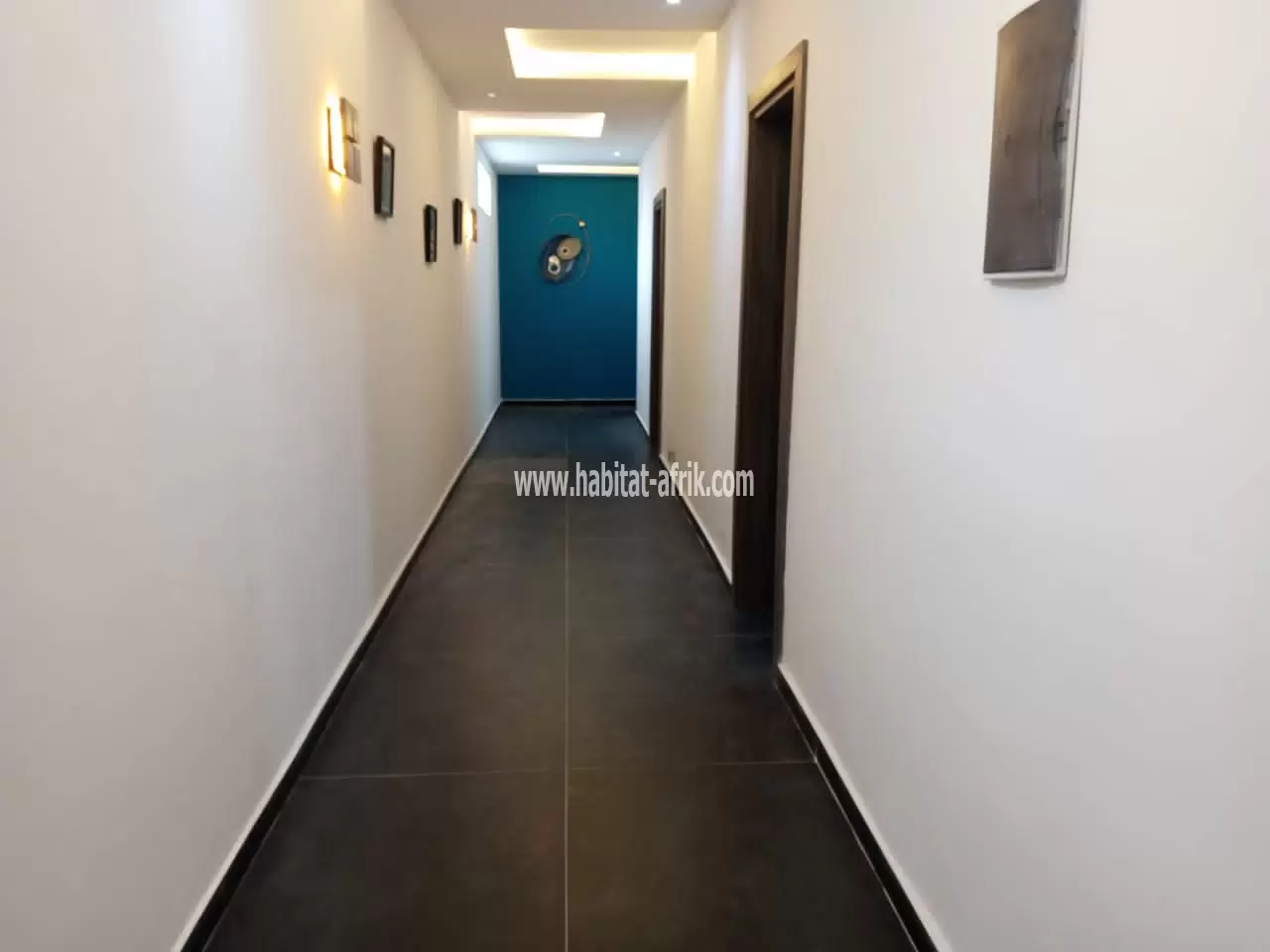 JE METS EN LOCATION UNE MAISON MEUBLÉE DE TROIS CHAMBRES JARDIN A ADIDOGOME CITÉ MOKPOKPO LOME TO