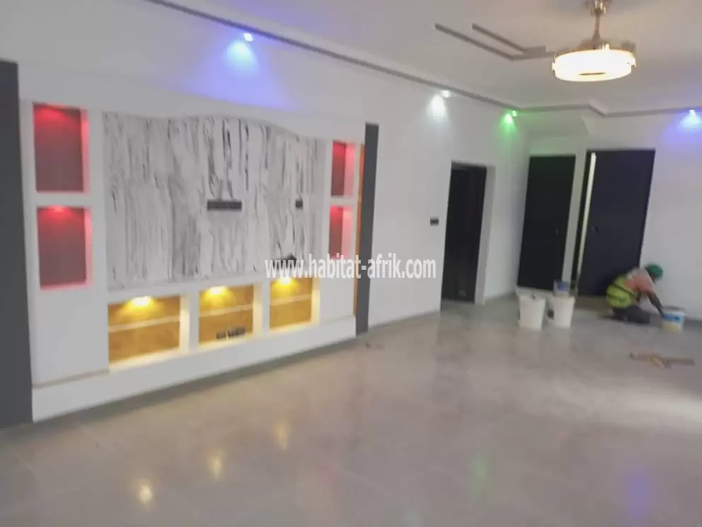 JE METS EN LOCATION UNE MAISON DE TROIS (3) CHAMBRES SALON A AGOÈ CACAVELI LOME TO