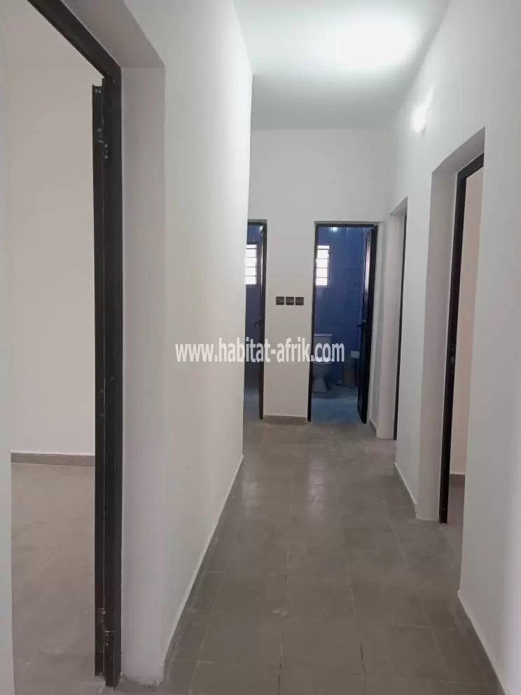 JE METS EN LOCATION UNE MAISON DE TROIS (3) CHAMBRES SALON A AGOÈ CACAVELI LOME TO
