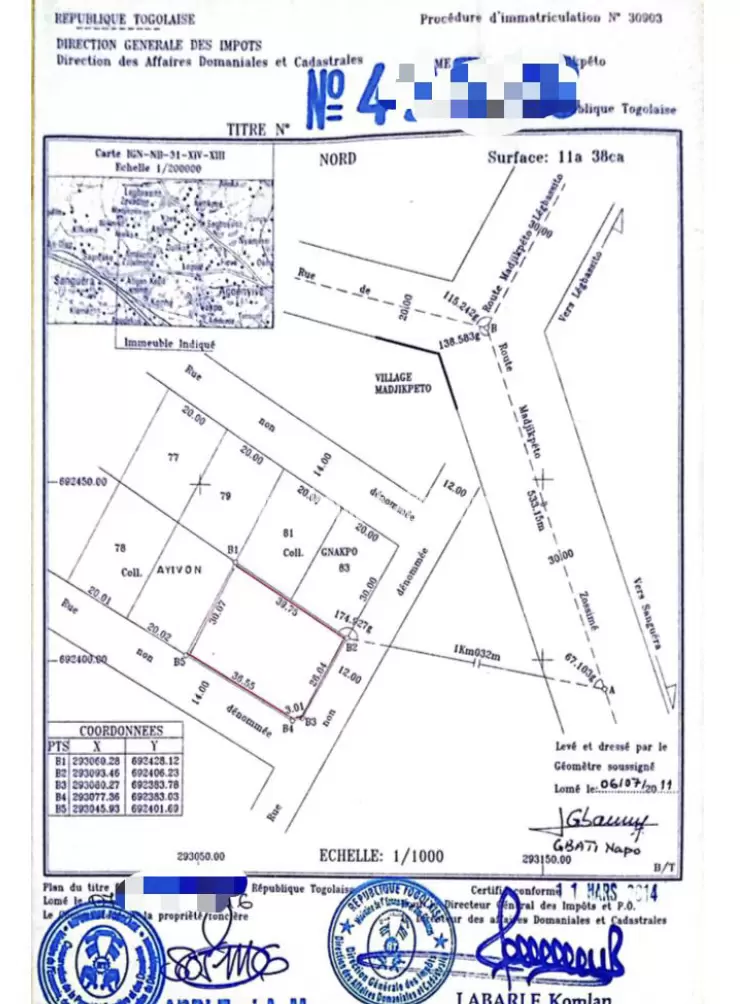 JE METS EN VENTE UNE PARCELLE DE TERRAIN DEMI LOT A 200 METRES DU GOUDRON CONTOURNEMENT ADIDOMÉ LEGBASSITO LOME TOG