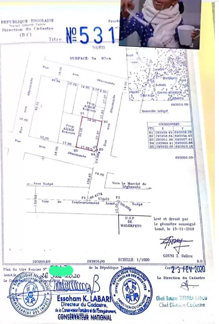 JE METS EN VENTE UNE PARCELLE DE TERRAIN DEMI LOT À 150m DU GOUDRON LÉGBASSITO ZOVADJIN LOME TOGO