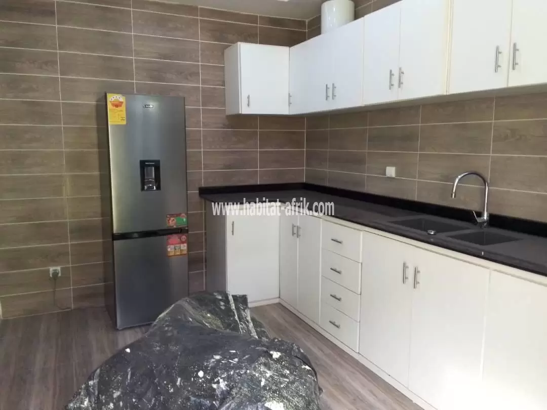 Je mets en location une maison de quatre chambres à adidogome Sagbado Lomé to