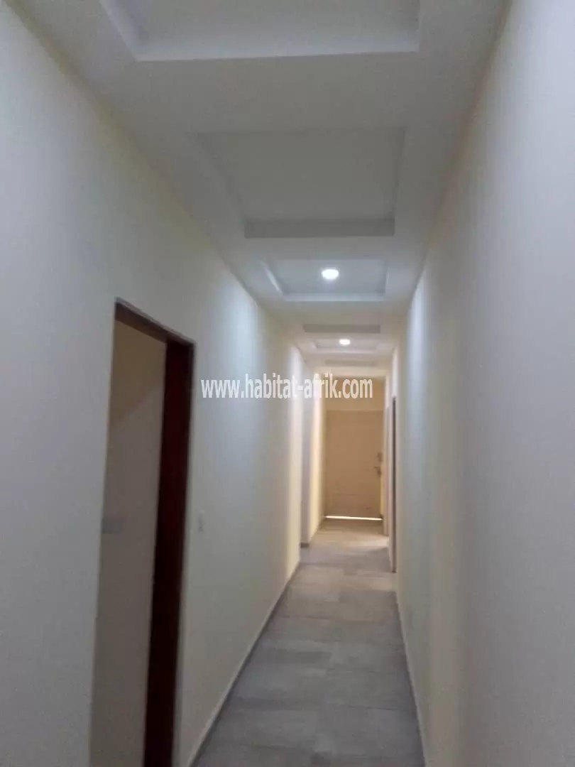 Je mets en location une maison de quatre chambres à adidogome Sagbado Lomé to