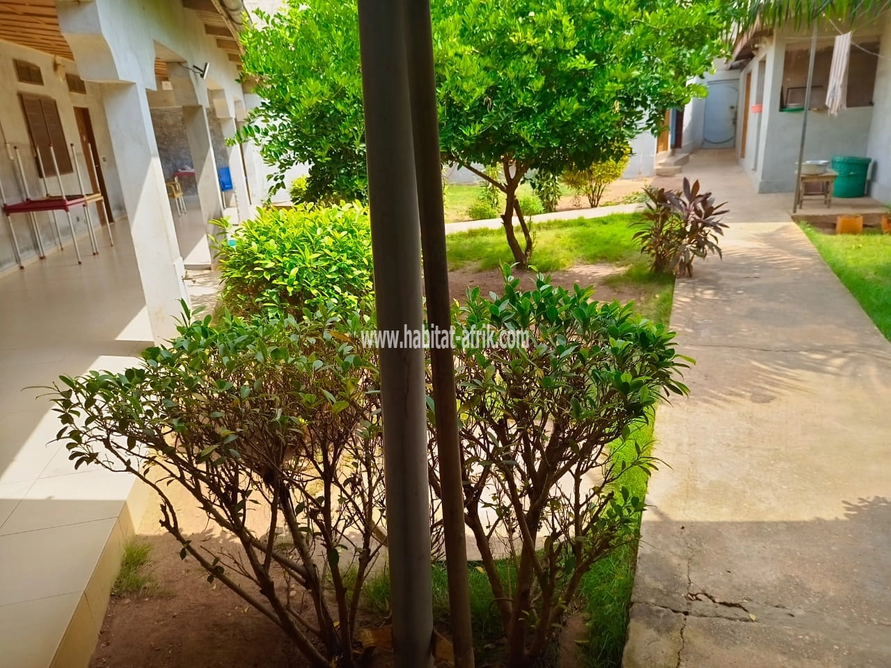 LOCATION MAISON DE CHAMBRE SALON + DÉPENDANCE A ZANGUERA ÉCOLE VICTORIEU LOMÉ-TOGO 