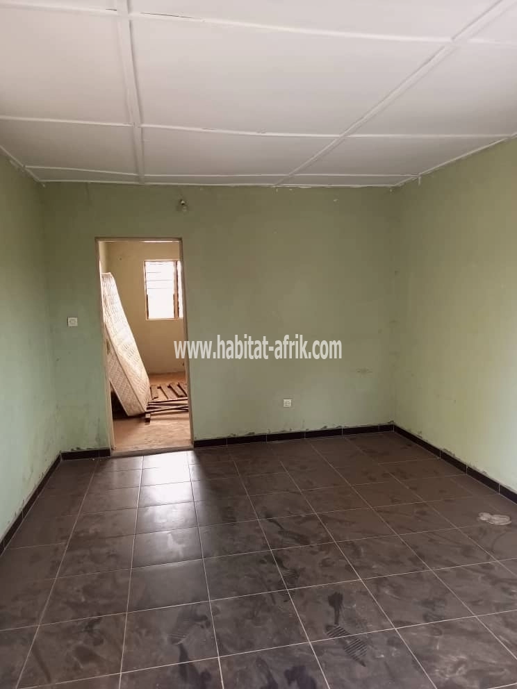 LOCATION APPARTEMENT CHAMBRE SALON WC DOUCHE CUISINE A ADIDOADIN LOME-TOGO 