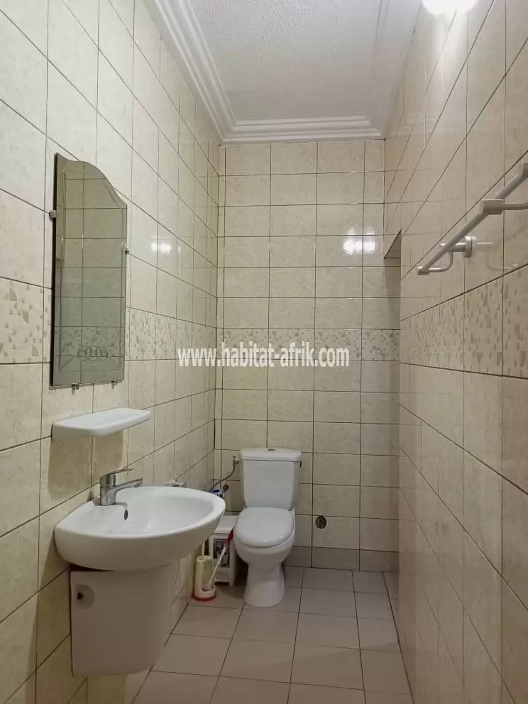 LOCATION APPARTEMENT MEUBLÉ SCINDÉ DE 2 CHAMBRES SALON A ATSIEGOU TOGO2000 LOMÉ-TOGO 