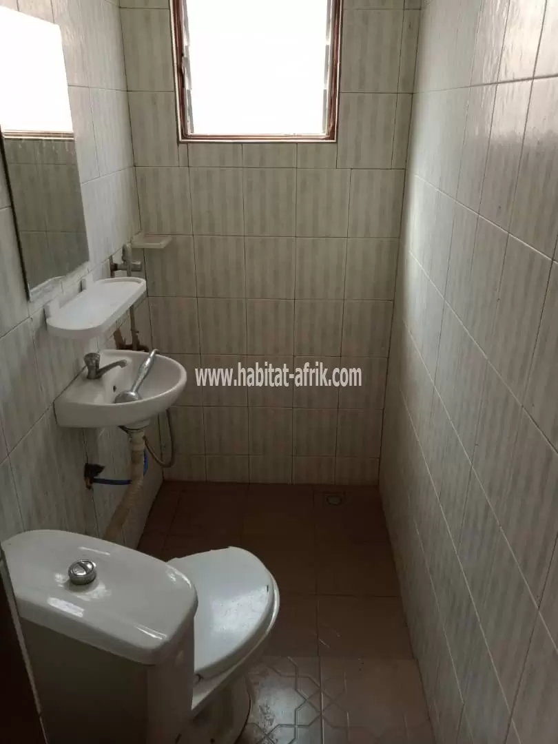 LOCATION Appartement Pièce Wc Douche Cuisine A ADIDOGOMÉ LOGOTÉ LOMÉ-TOGO 