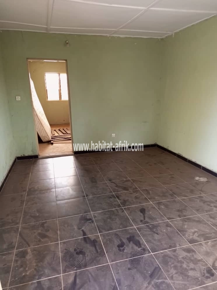 LOCATION APPARTEMENT CHAMBRE SALON WC DOUCHE CUISINE A ADIDOADIN LOME-TOGO 