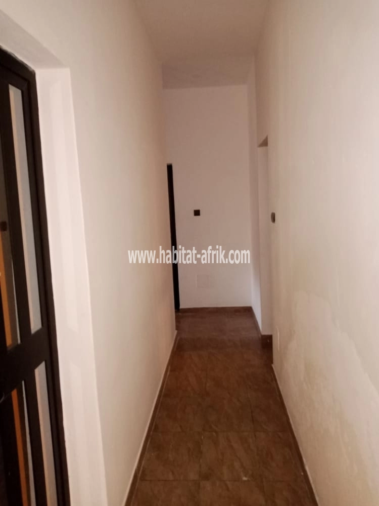 LOCATION VILLA 3 CHAMBRES SALON WC DOUCHE CUISINE INTERNE A BAGUIDA LOMÉ-TOGO 