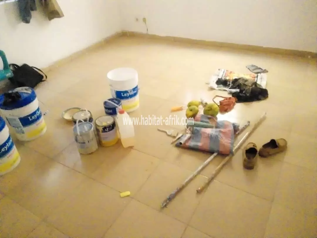 LOCATION APPARTEMENT CHAMBRE SALON WC DOUCHE CUISINE INTERNE A ATSIEGOU MARCHÉ LOME-TOGO 