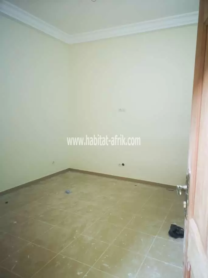 LOCATION APPARTEMENT CHAMBRE SALON WC DOUCHE CUISINE INTERNE A HEDJRANAWOE LOMÉ-TOGO 