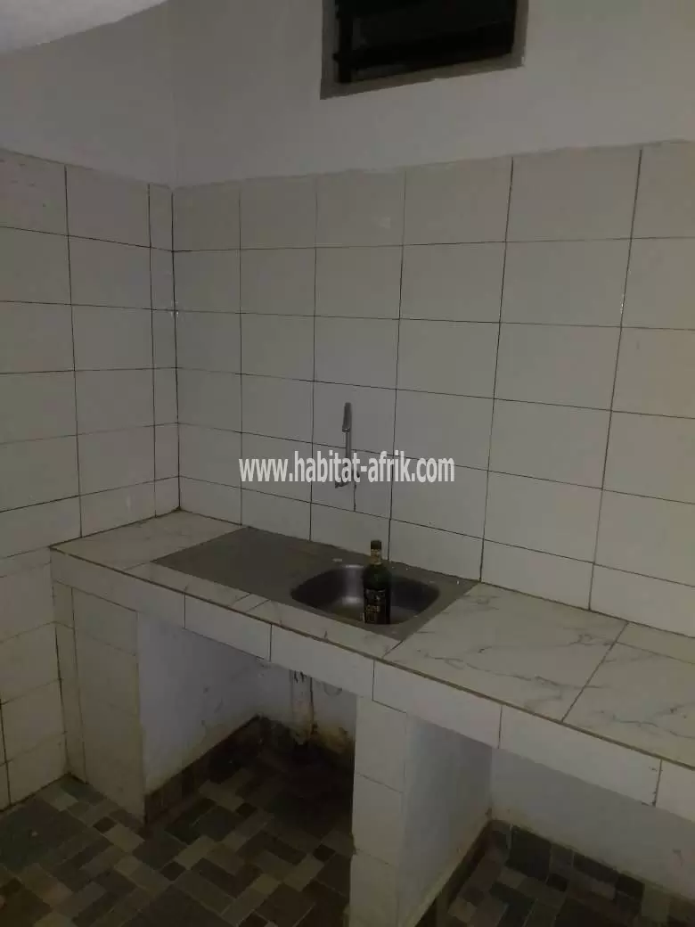 LOCATION APPARTEMENT 2 CHAMBRES SALON WC DOUCHE CUISINE INTERNE A ADIDOGOMÉ AMADAHOME CARREFOUR AÏSED LOMÉ-TOGO 