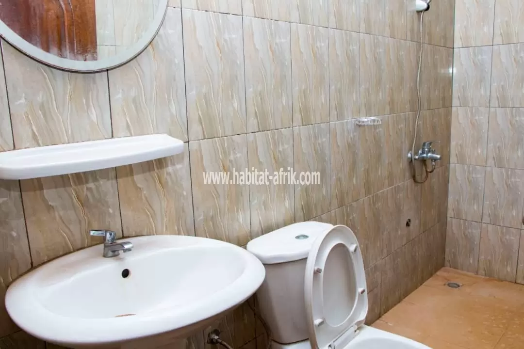 LOCATION VILLA DUPLEX 5 CHAMBRES 2 SALON AVEC JARDIN A ADIDOGOMÉ MADIBA LOMÉ-TOGO 