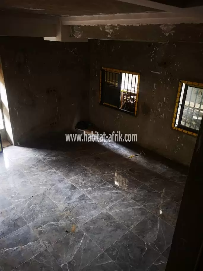 LOCATION VILLA 3 CHAMBRES SALON WC DOUCHE CUISINE INTERNE + 1 DÉPENDANCE GARAGE POUR 2 VOITURES A KÉGUÉ BOULICON LOMÉ-TOGO 