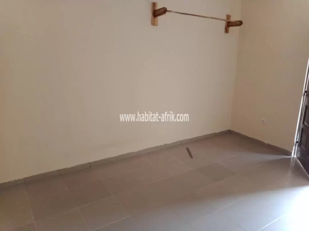 LOCATION Appartement Pièce Wc Douche Cuisine A ADIDOGOMÉ LOGOTÉ LOMÉ-TOGO 