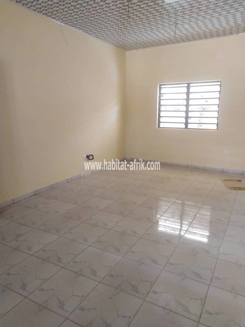 LOCATION APPARTEMENT CHAMBRE SALON WC DOUCHE CUISINE INTERNE DE 45.000F ET 55.000F DANS LA MÊME MAISON A ADIDOGOMÉ LOGOTÉ LOMÉ-TOGO 