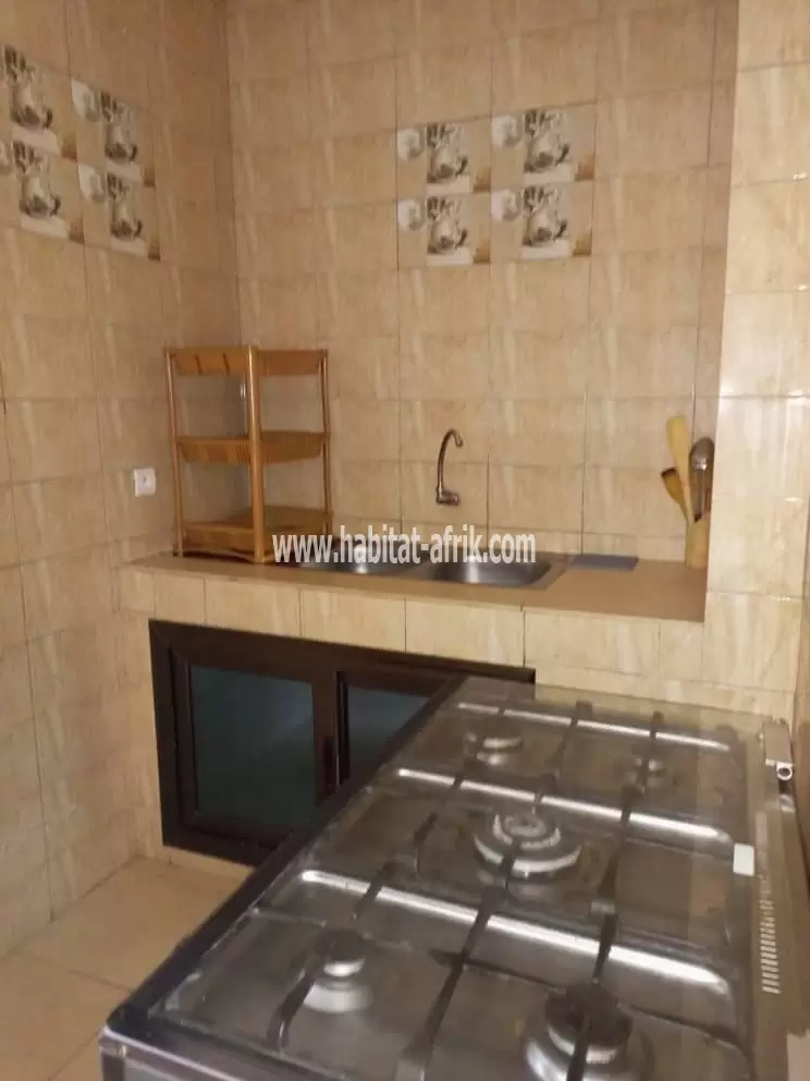 LOCATION APPARTEMENT MEUBLÉ SCINDÉ DE 2 CHAMBRES SALON A ATSIEGOU TOGO2000 LOMÉ-TOGO 