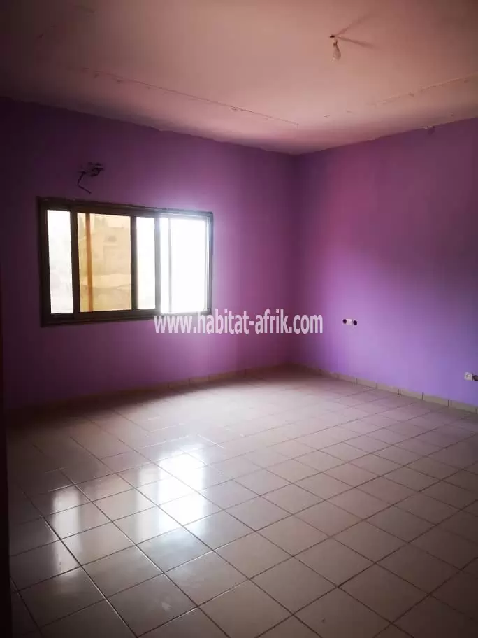 LOCATION APPARTEMENT PIÈCE WC DOUCHE CUISINE INTERNE A HEDJRANAWOE LOMÉ-TOGO 