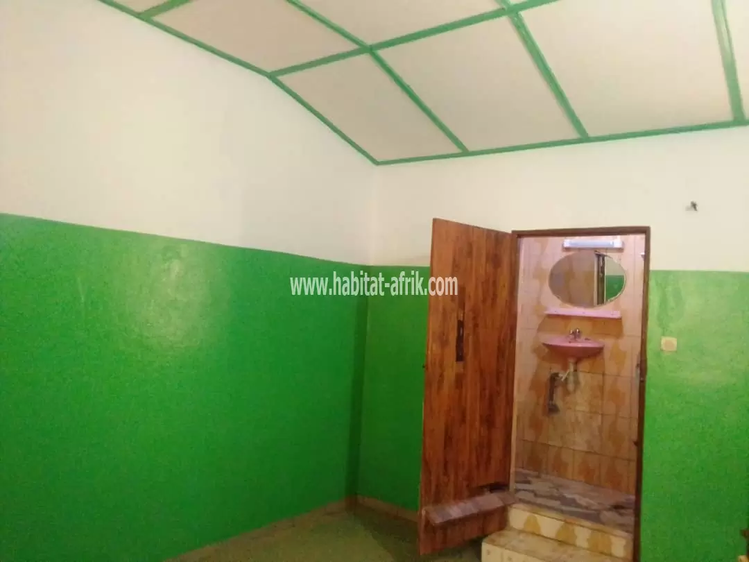 LOCATION APPARTEMENT CHAMBRE SALON WC DOUCHE CUISINE INTERNE A ATSIEGOU LOMÉ-TOGO 