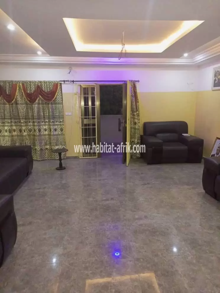 LOCATION APPARTEMENT MEUBLÉ DE 2 CHAMBRES SALON A L'ÉTAGE A ADIDOGOMÉ SAGBADO LOMÉ-TOGO 