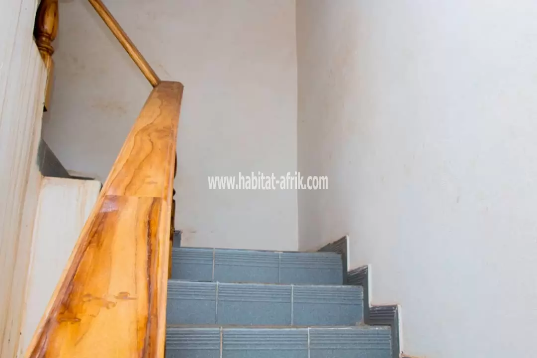 LOCATION VILLA DUPLEX 5 CHAMBRES 2 SALON AVEC JARDIN A ADIDOGOMÉ MADIBA LOMÉ-TOGO 