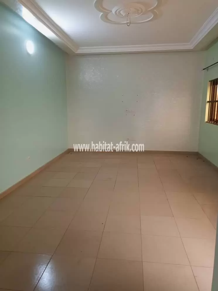 LOCATION APPARTEMENT 2 CHAMBRES SALON WCD CUISINE INTERNE A AGOÈ KOSSIGAN LOMÉ-TOGO 