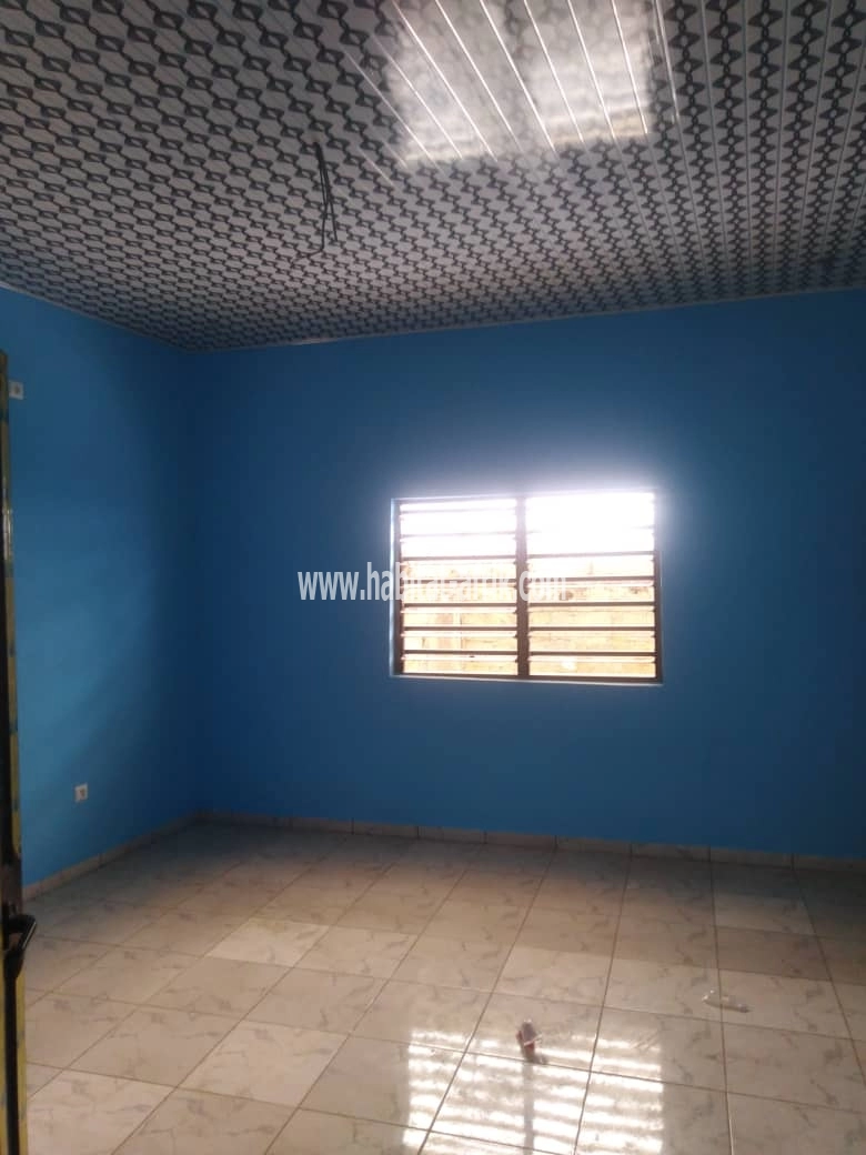 LOCATION APPARTEMENT CHAMBRE SALON WC DOUCHE CUISINE INTERNE DE 45.000F ET 55.000F DANS LA MÊME MAISON A ADIDOGOMÉ LOGOTÉ LOMÉ-TOGO 