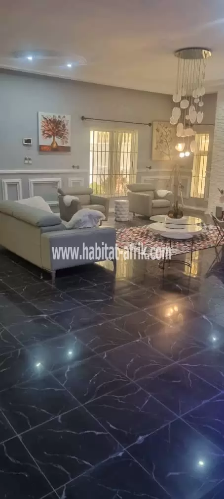 À VENDRE: CHIC VILLA MODERNE DE 5CH SAL À LOMÉ QT BAGUIDA