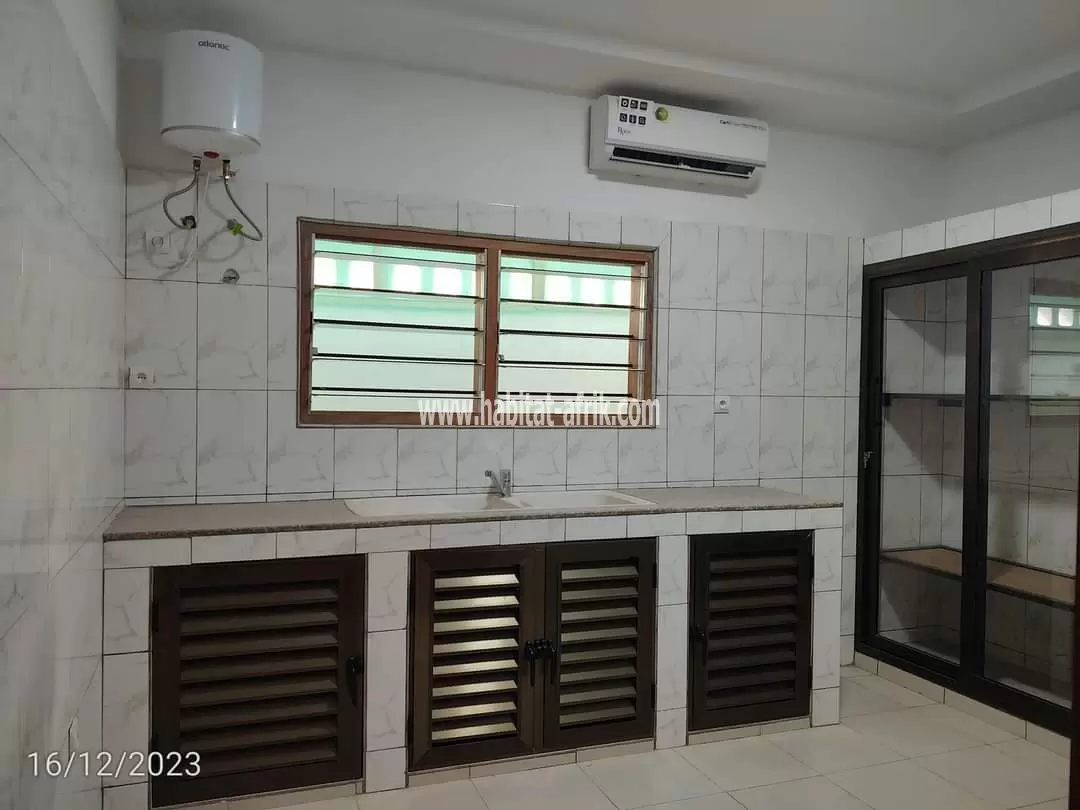 **Villa de Rêve à Vendre à Lomé - Quartier Adidogomé Wognomé !**  