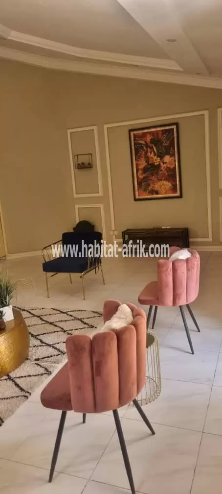 À VENDRE: CHIC VILLA MODERNE DE 5CH SAL À LOMÉ QT BAGUIDA
