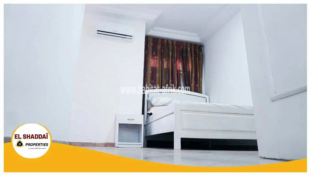 Location d'un appartement non meublé / climatisé à la Caisse (Résidence du Bénin) 