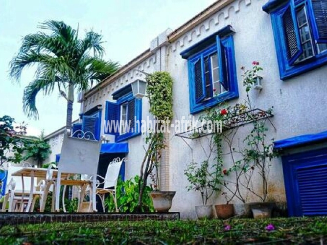 Location d'un appartement meublé / climatisé à la Caisse (Résidence du Bénin)
