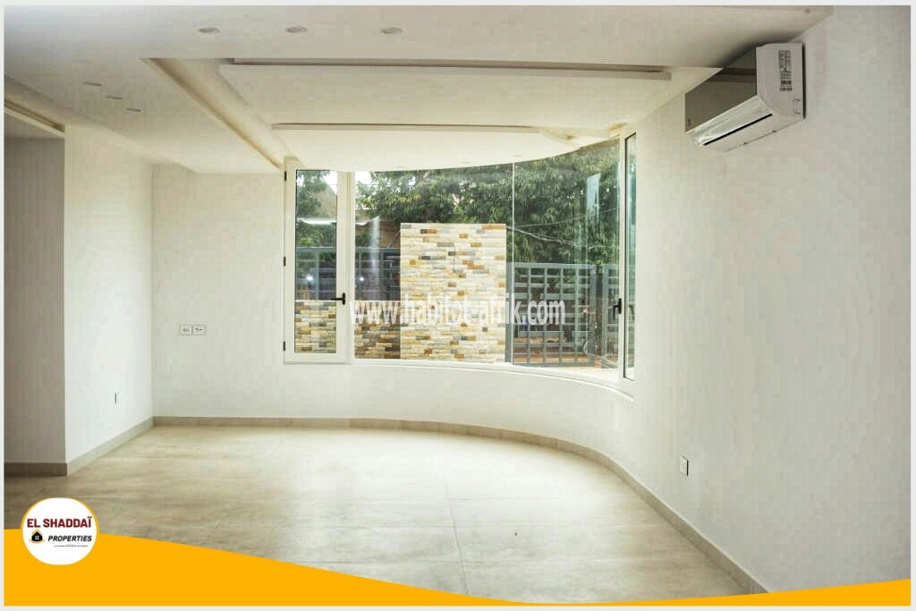 Vente d'une villa de haut standing non meublée / climatisée