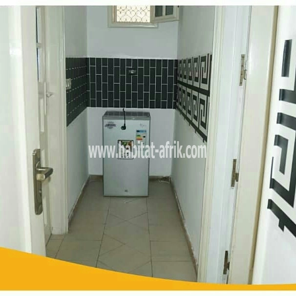 Location d'un appartement meublé / climatisé à la Caisse (Résidence du Bénin)