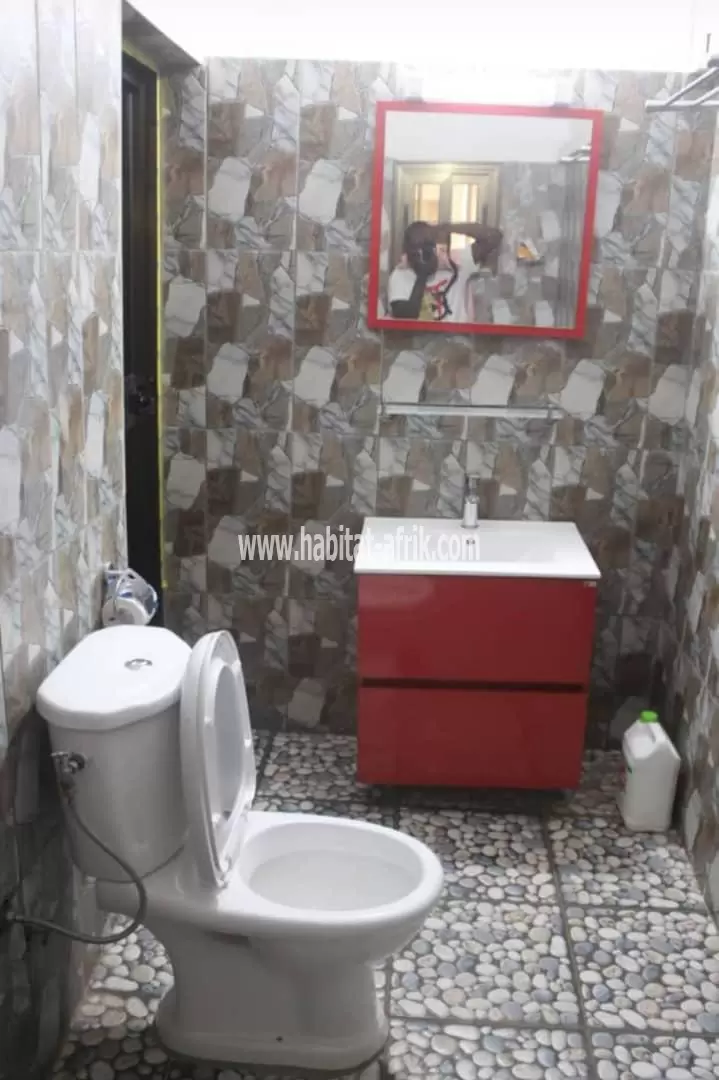 Appartement meublé de 8 chambres