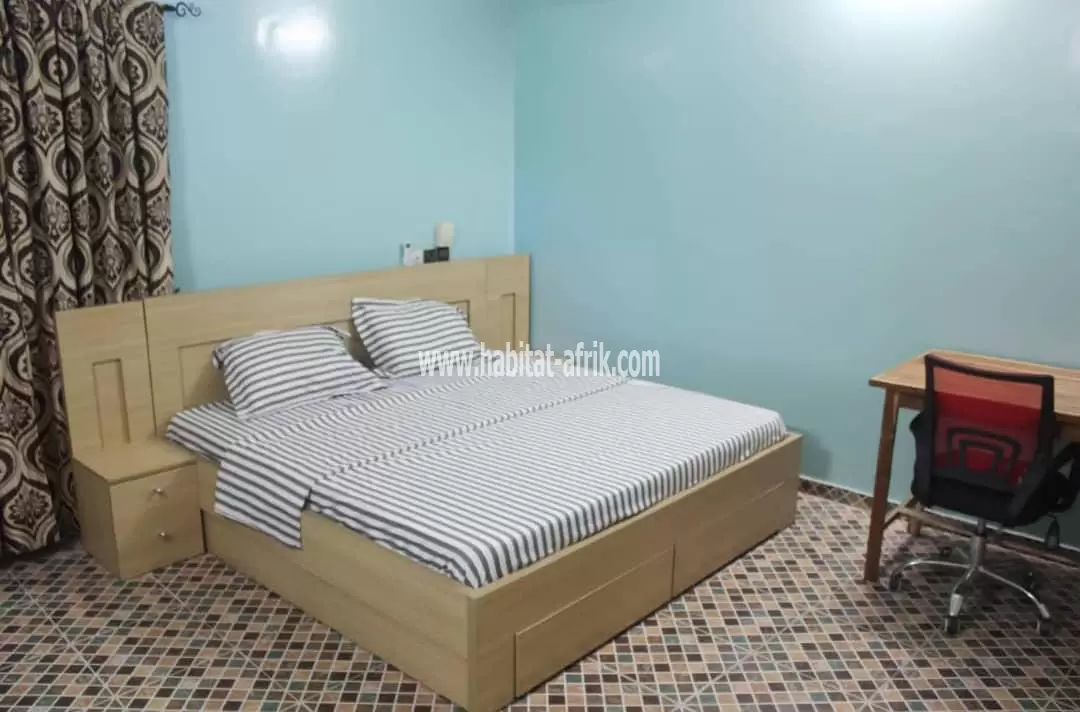 Appartement meublé de 8 chambres