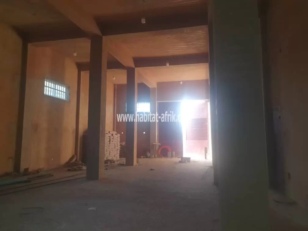 Je mets en location un magasin zone portuaire proche d’assigamé lome togo