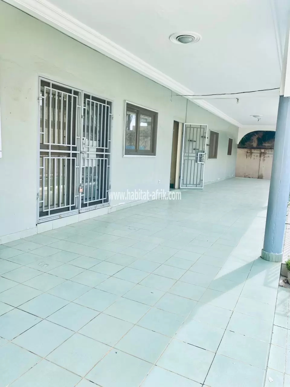 Je mets en vente une maison sur un lot de quatre (4) chambres à forever lome togo