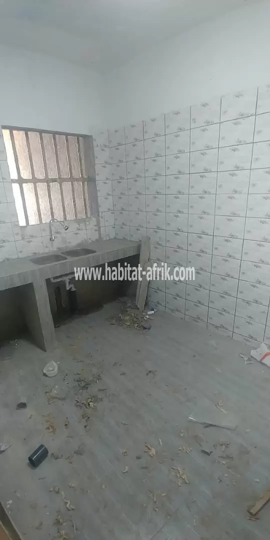 Je mets en location un appartement de chambre salon douche wc à tokoin ramco lome togo