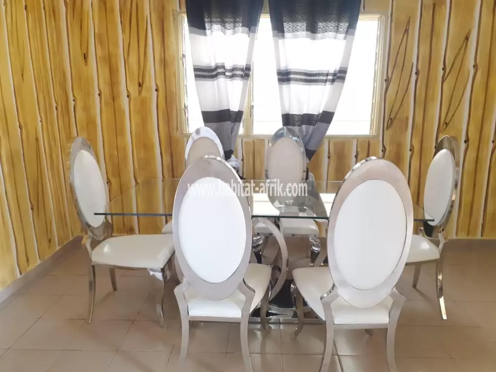 Je mets en vente une maison de 3 chambres salon à  agoe assiyeye lome togo 