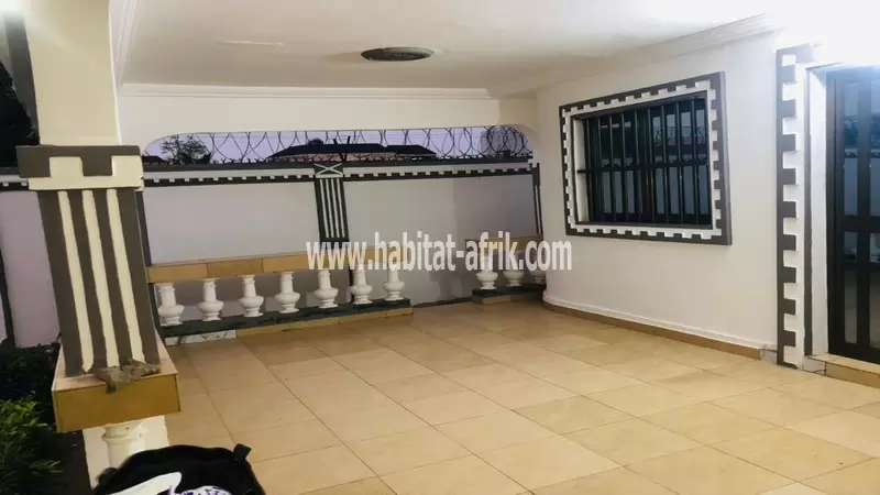 Villa à vendre / à louer à Avedji