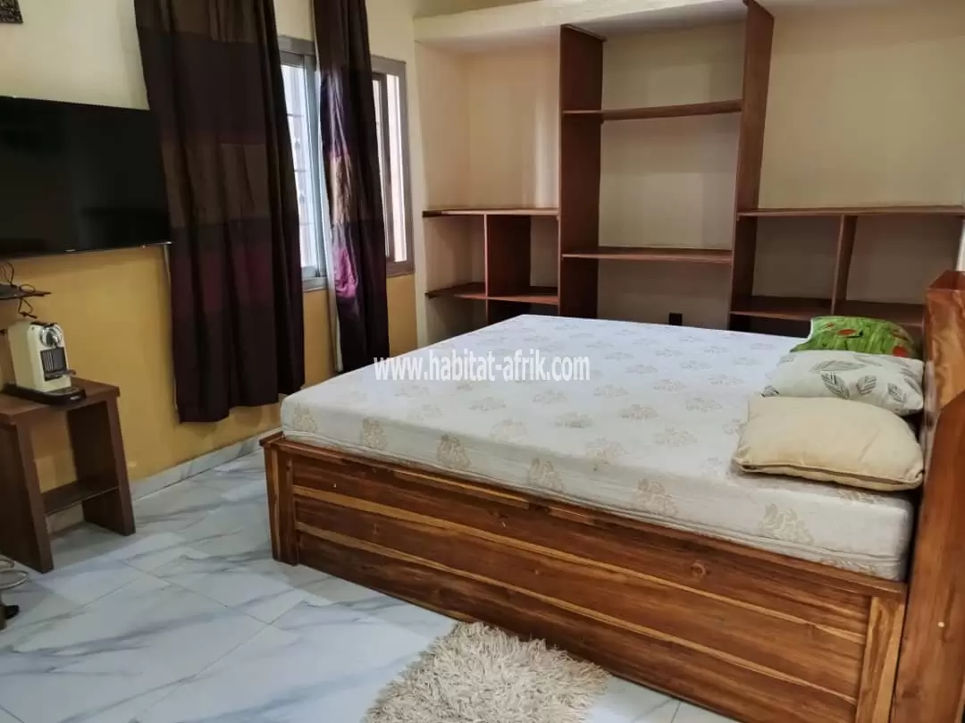Je mets en location un studio meublé à atsiegou sokpanou 200m du goudron lome togo 