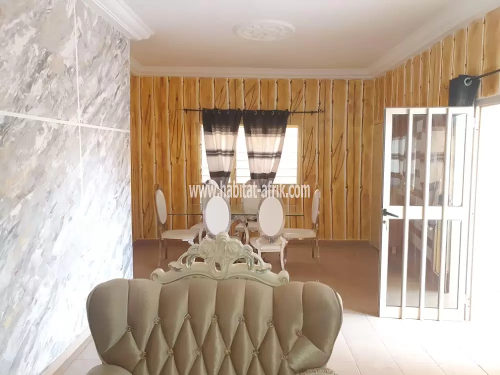 Je mets en vente une maison de 3 chambres salon à  agoe assiyeye lome togo 