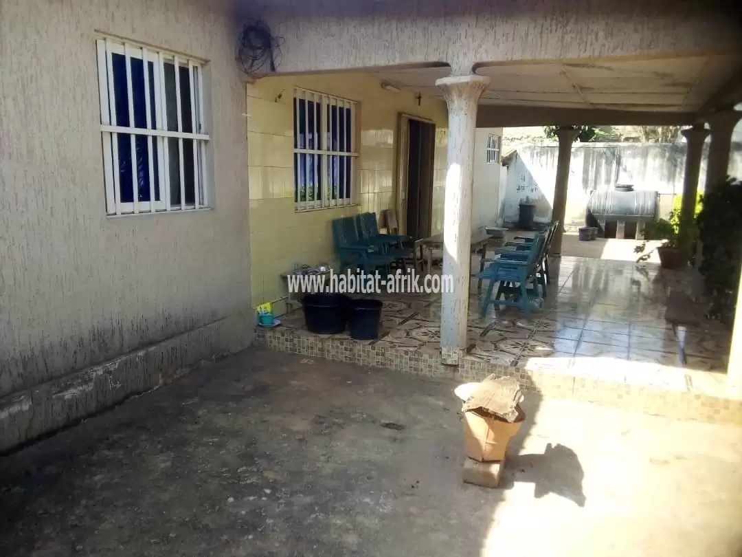 Je mets en location un appartement de 2 chambres salon à atsiegou 2 ménage lome togo 