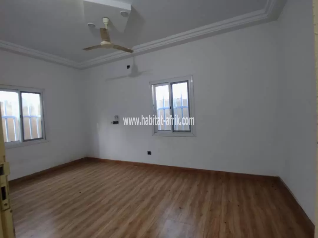 Je mets en location un mini villa de chambre salon douche cuisine a adidogome sagbado lome togo