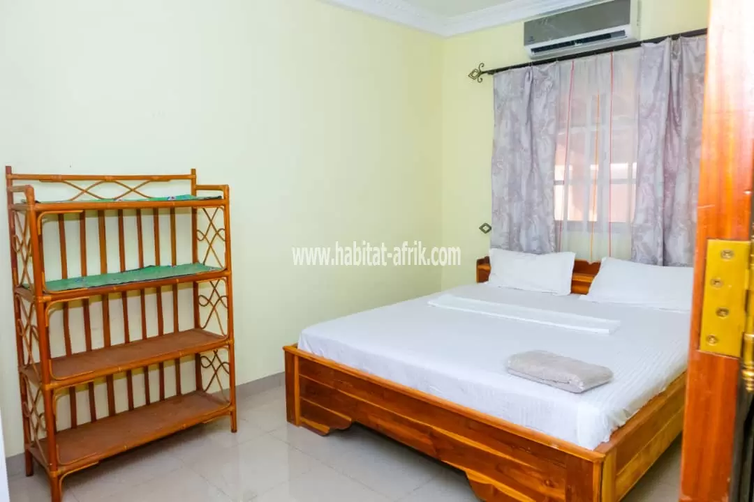 Je mets en location une maison de vacances (villa meublée) située dans la zone aeroport composée de 3 chambres salon équipée propre lome togo