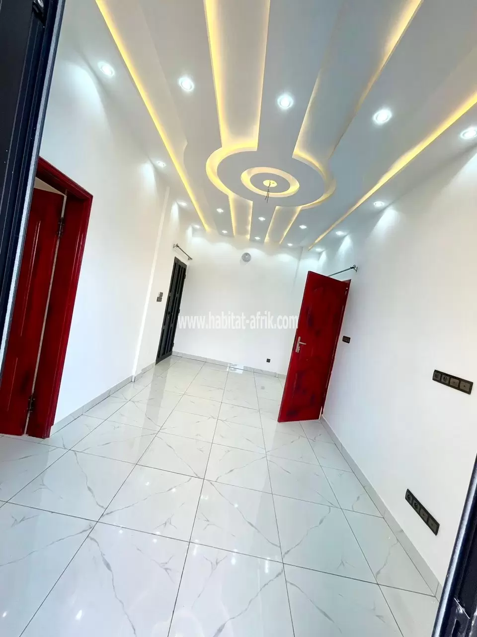 Je mets en location un appartement de 2 chambres salon derrière la foire togo2000 lome togo