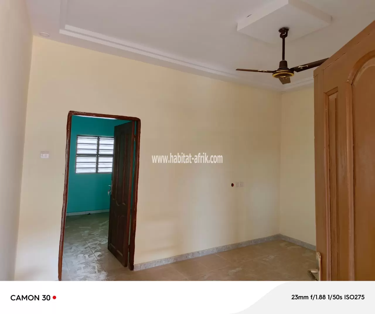 Je mets en location un appartement de chambre et salon wcd cuisine à zossime pour 27k et 30k lome togo