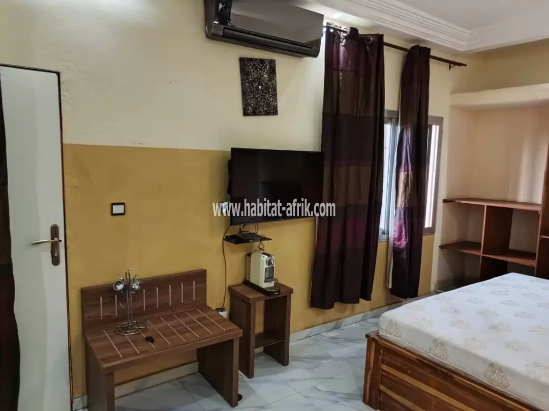 Je mets en location un studio meublé à atsiegou sokpanou 200m du goudron lome togo 