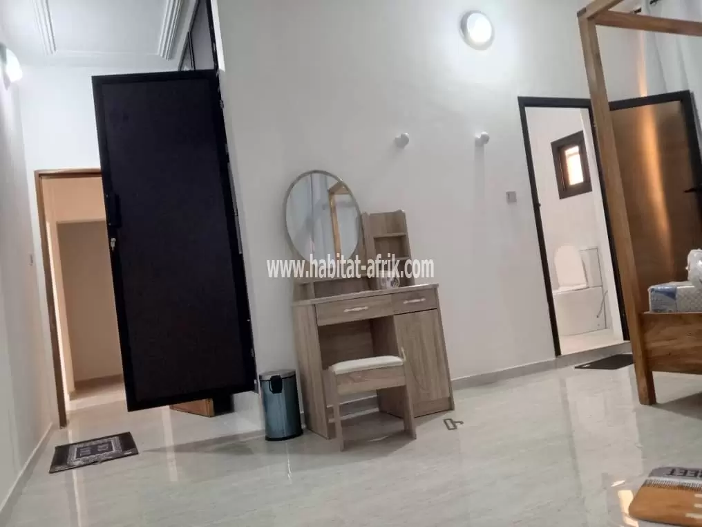 Je mets en location une maison meublée de deux (2) chambres salon équipée propre à agbavi lome togo 